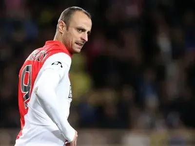 Бербатов погреба баба си