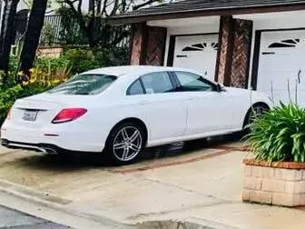 Бившата на Бойко се хвали с кола и палат за милиони (СНИМКИ)