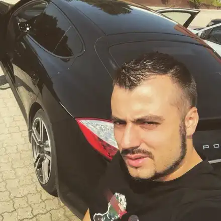 Джена яхва лимузина за 150 бона