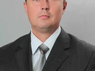 Ексклузивно! Ето защо Бойко Борисов НАМРАЗИ Веско Маринов! Вижте цялата скандална схема, чрез която певеца и любовницата му съсипаха Добрич!