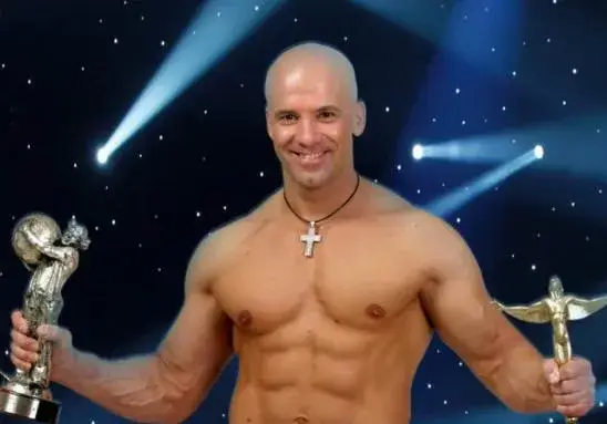 Енчо Керязов купи три апартамента