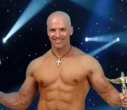 Енчо Керязов купи три апартамента