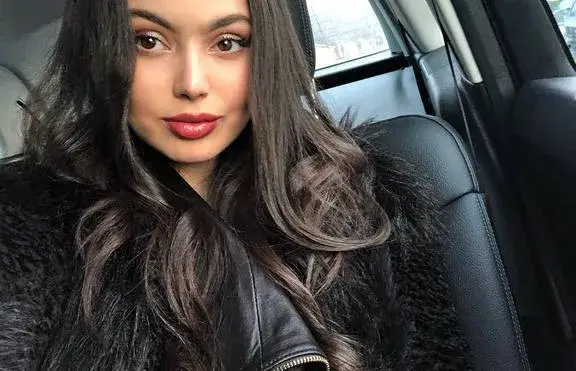 Ева Пармакова се контузи на снимки