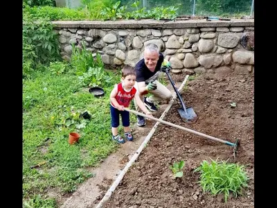 И внучката на Катето Евро стана градинарка