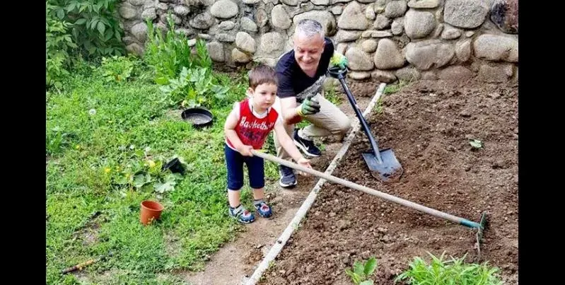 И внучката на Катето Евро стана градинарка
