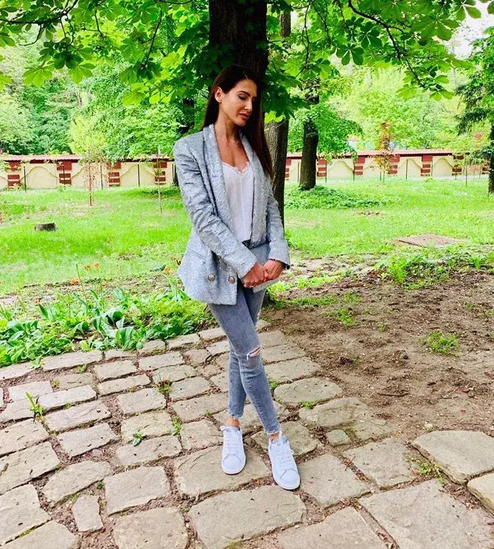 Илияна Лазарова стана последователка на Петър Дънов