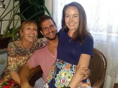 Ирен Кривошиева посреща снахата с мусака