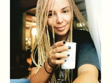 Ирина Тенчева с африкански плитки