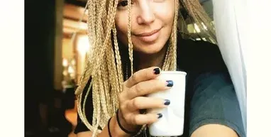 Ирина Тенчева с африкански плитки