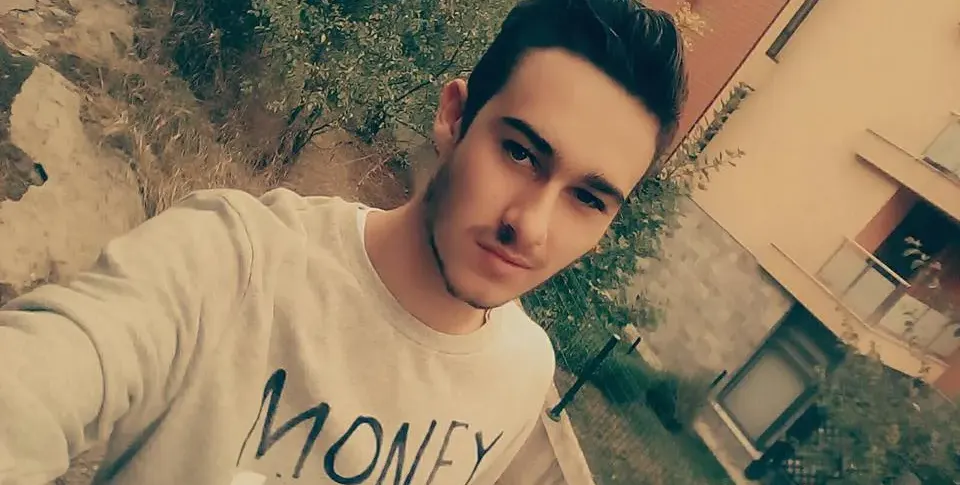 Иво Карамански закъса за пари