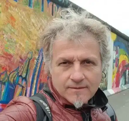 Къци с апартамент за половин милион срещу БНТ