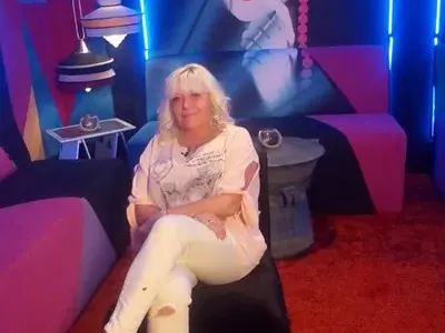 Катя Близнакова не случила само в любовта, певицата е убедена, че я пазят висши сили