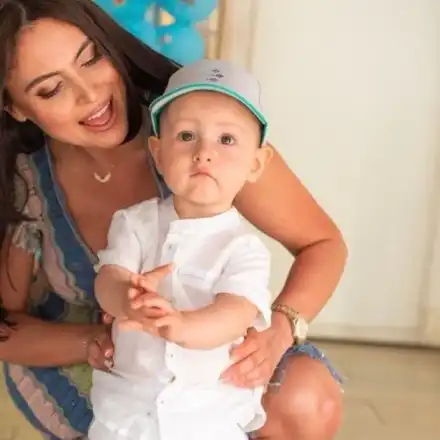 Клюкарката Лили празнува ЧРД на сина си