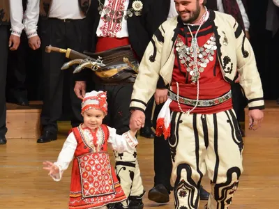 Комитите слизат от планината за „Фолклорна магия“, Банско