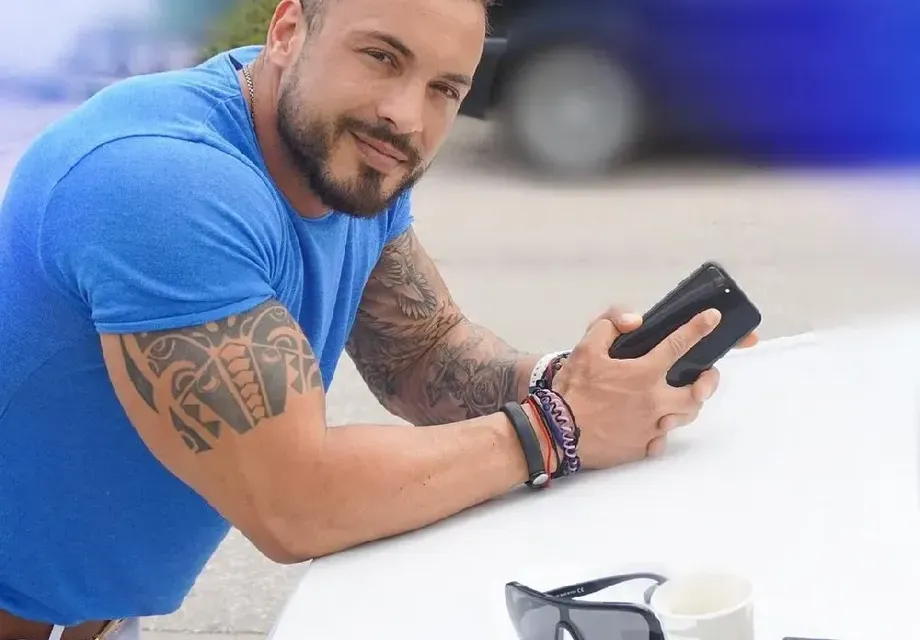 Кристиан Кирилов и Джулия избягаха в Гърция