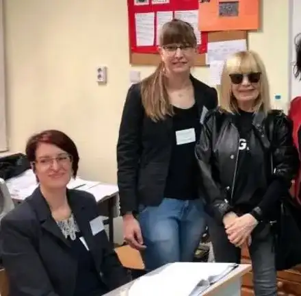 Лили брои по хилядарка за ботокс