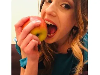 Луиза Григорова отслабва с ябълки