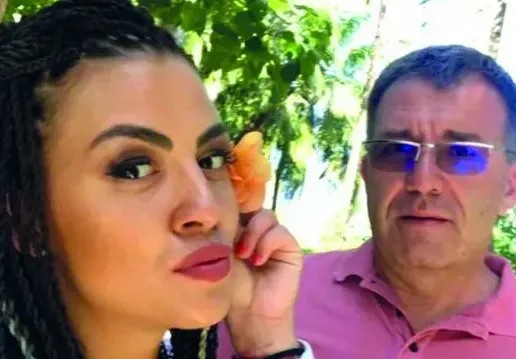 Мъжът на Деси Цонева й купува апартамент