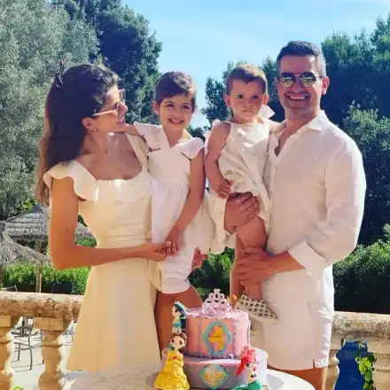 Мъжът на Славена Вътова й купи вила в Майорка