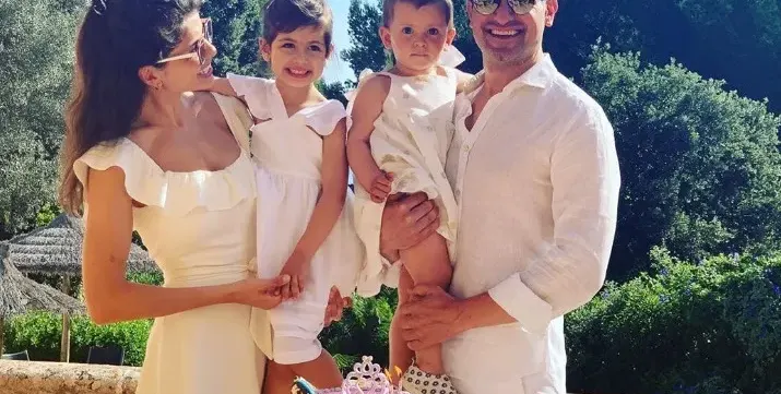 Мъжът на Славена Вътова й купи вила в Майорка