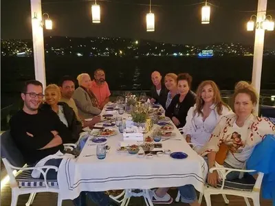 Марта Вачкова на почивка с Дарина Павлова в Турция