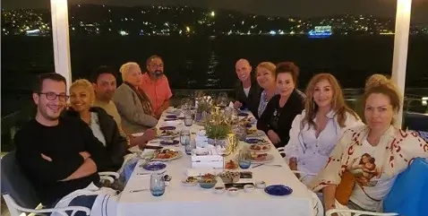 Марта Вачкова на почивка с Дарина Павлова в Турция