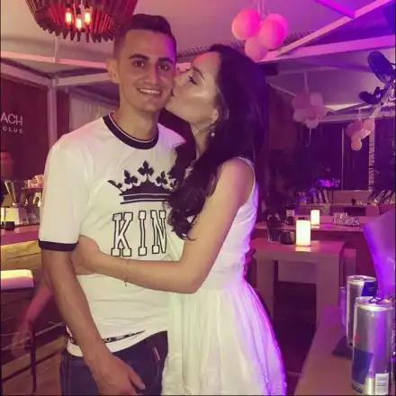 Мечката води мис Футбол в Царево