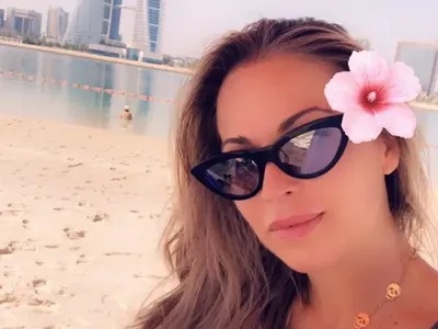 Мисис България Галина Долапчиева на тузарски почивки в Турция и Бахрейн (Горещи снимки)