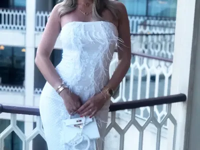 Мисис България Галина Долапчиева на тузарски почивки в Турция и Бахрейн (Горещи снимки)