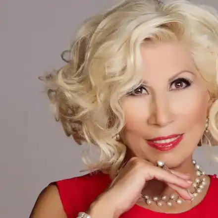 Новият чип нос на Силвия Кацарова струва 6400 лева