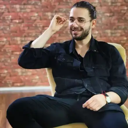 Папи Ханс в ужас да не го урочасат