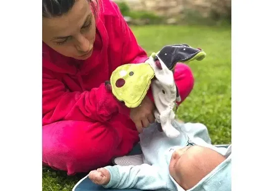 Поли Генова показа бебето