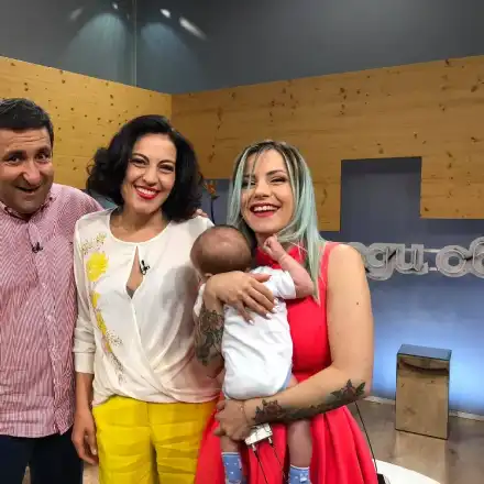 Поли Генова запозна бебето с Тончо