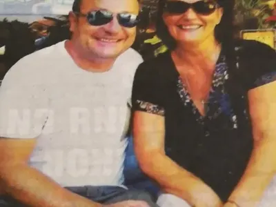 Рачков теши съсипаната си майка след поредния скандален арест на брат му Петър