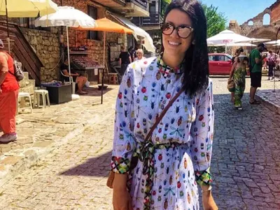 Ралица Паскалева с рокля на гадини