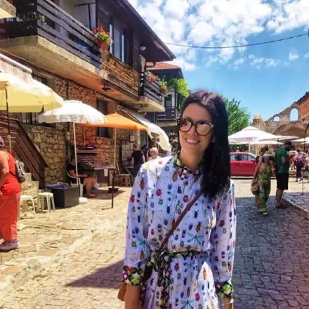 Ралица Паскалева с рокля на гадини