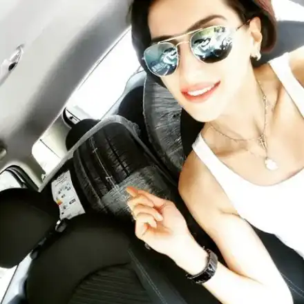 Ромина Андонова се върна на училище