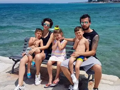 Ромина учи децата на „Черен Петър“