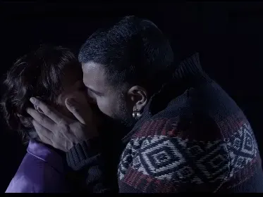 Рут Колева пристана на Азис! Двамата заровиха томахавките