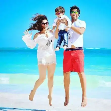 Соня Йончева на сцена въпреки забраната