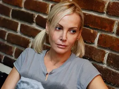 Соня Васи загуби родителите си на една и съща дата! Дъщеря й пък се борела за живота си след тежка операция