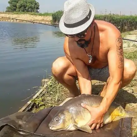 Стефан на Гала се похвали с голяма риба