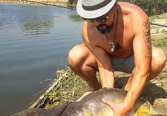 Стефан на Гала се похвали с голяма риба