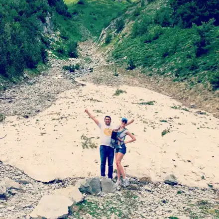 Тоца изкачи връх Вихрен с бебето