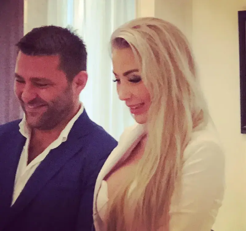 Тоца празнува годишнина от сватбата