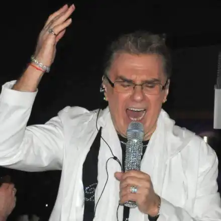 Вирус отложи концерт на Васко Кеца! Трета изява за годината му пропада