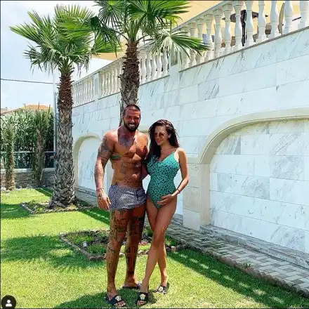 Златка Райкова показа корема