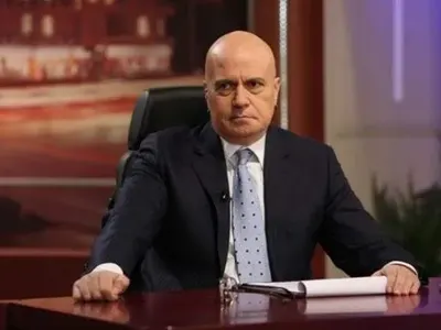 250 лв на черно за Слави