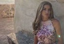 Саня Борисова с тайнствен мъж в Неапол