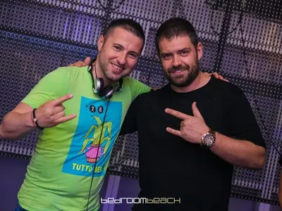 Алисия и Николета се забавляват в Слънчев бряг